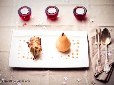 Caille farcie aux foie gras et sa poire pochée à la cannelle